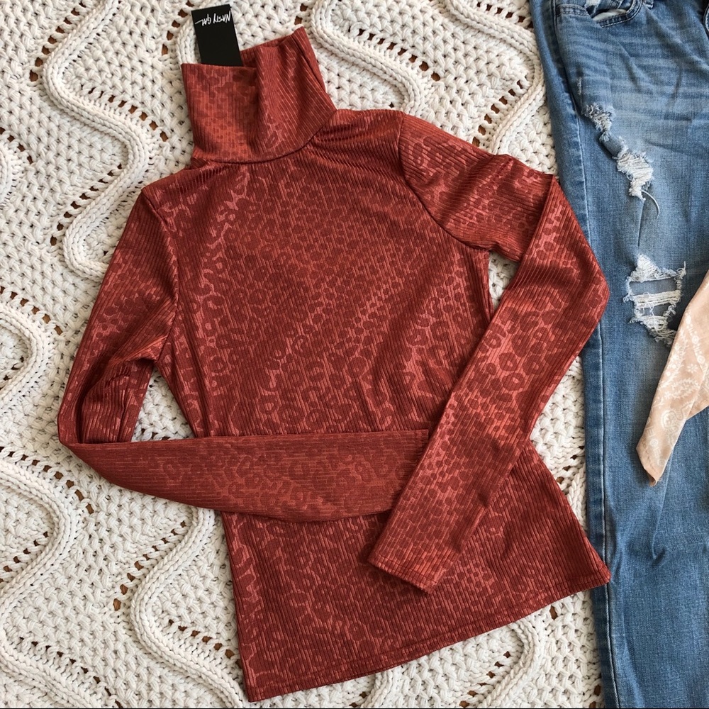 Leopard print sweater🐆